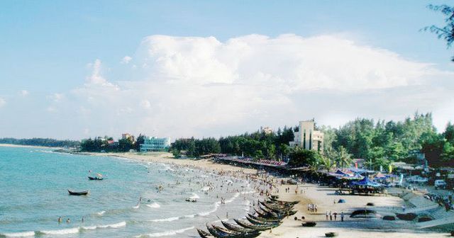 Bãi tắm Cửa Tùng một thời nổi tiếng.